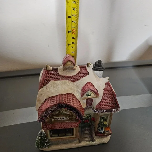 Victoria Falls Porcelain Lighted House Toy Shop Collector Needs‎ Cord - Picture 4 of 12